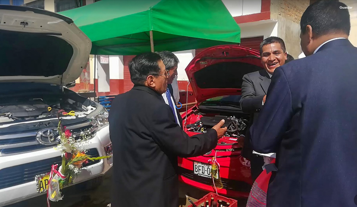Procesión del Sagrado Corazón de Jesús por la plaza de Paca.